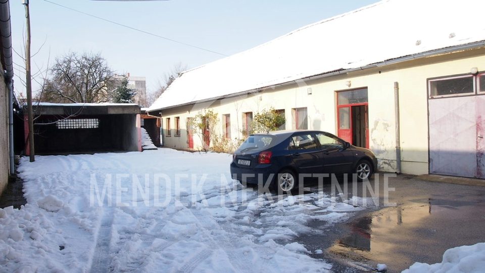 House, 460 m2, For Sale, Varaždin